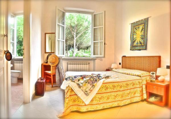 Hotel Villa Fiorisella マリーナ・ディ・マッサ エクステリア 写真