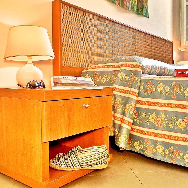 Hotel Villa Fiorisella マリーナ・ディ・マッサ 部屋 写真